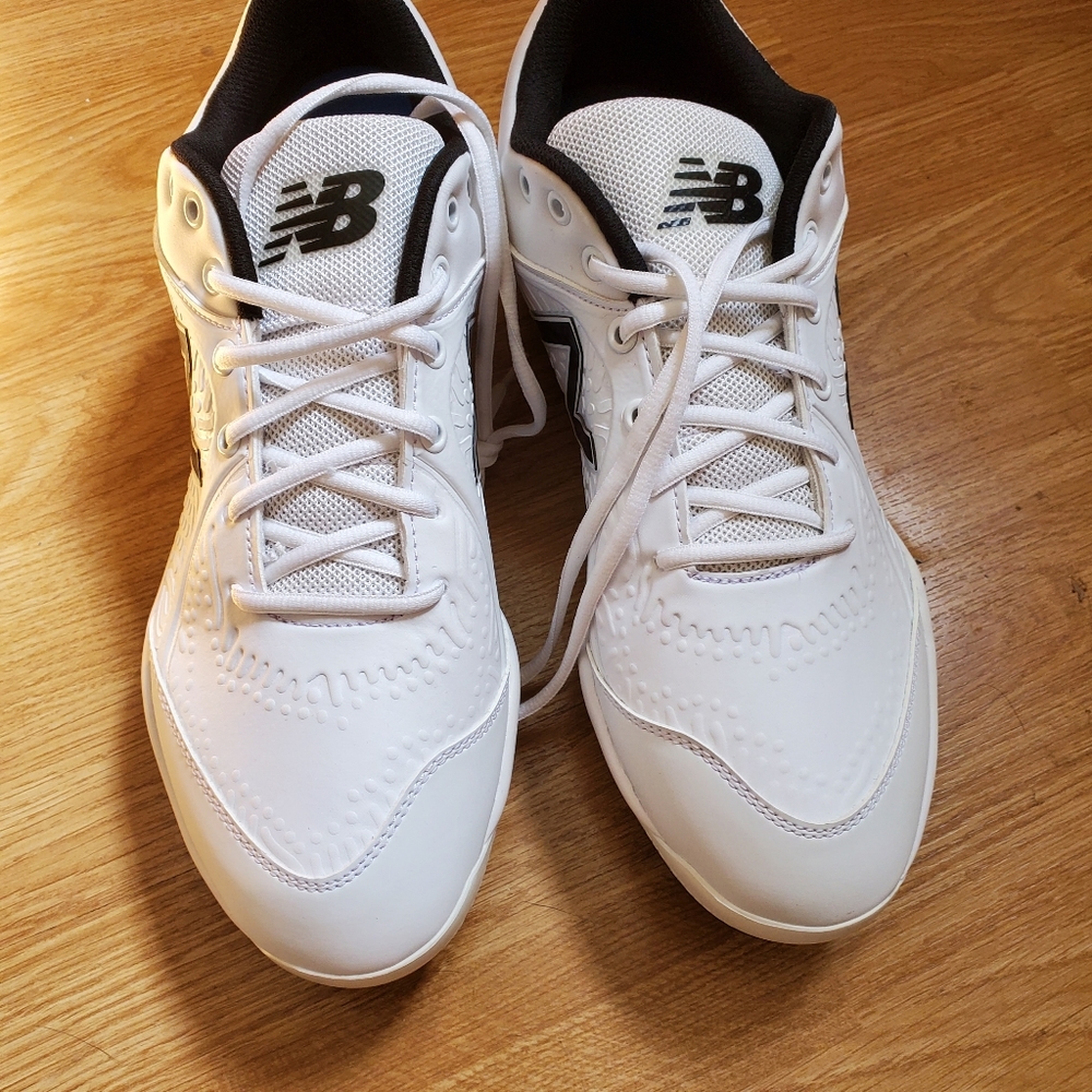New Balance Spikes